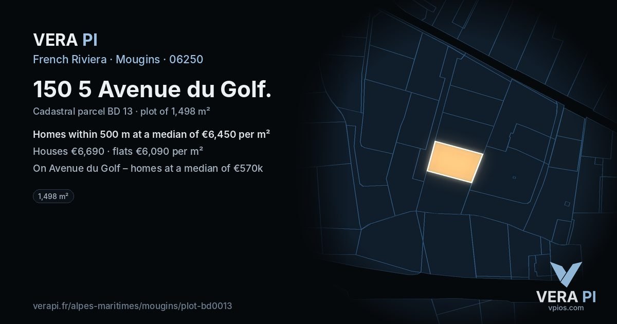 150 5 Avenue du Golf, Mougins at night – the plot lit, the parcels around coloured by the prices near them