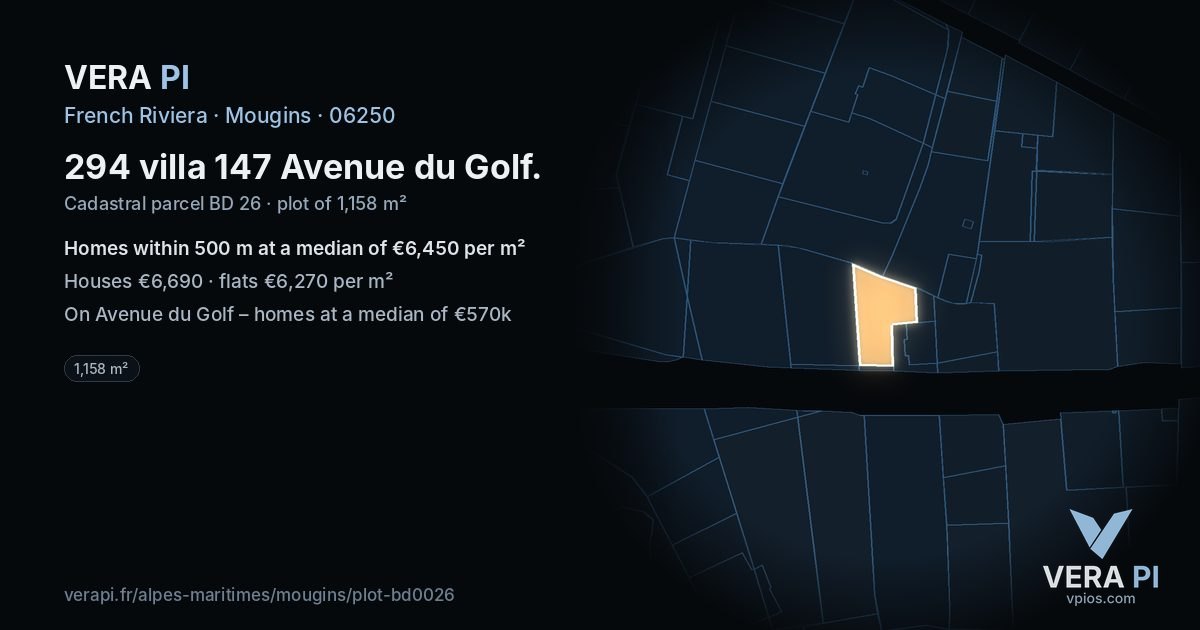 294 villa 147 Avenue du Golf, Mougins at night – the plot lit, the parcels around coloured by the prices near them