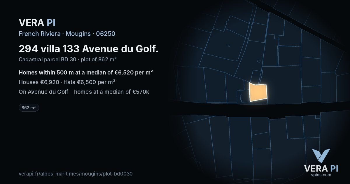 294 villa 133 Avenue du Golf, Mougins at night – the plot lit, the parcels around coloured by the prices near them