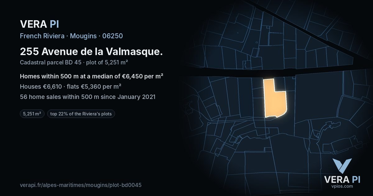 255 Avenue de la Valmasque, Mougins at night – the plot lit, the parcels around coloured by the prices near them