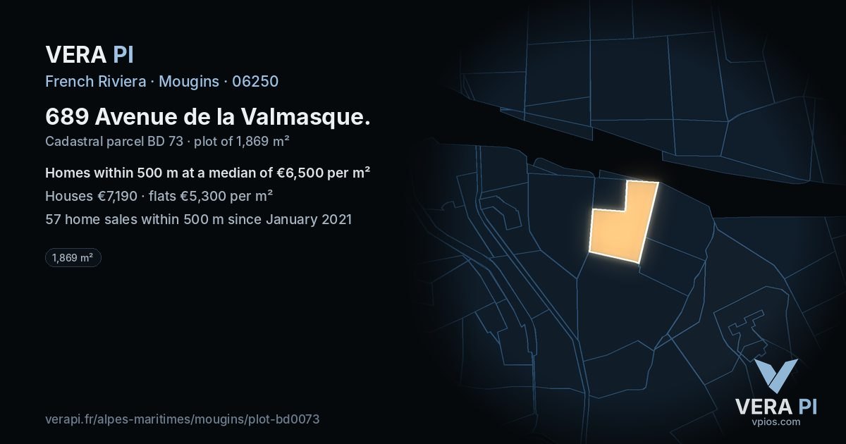 689 Avenue de la Valmasque, Mougins at night – the plot lit, the parcels around coloured by the prices near them
