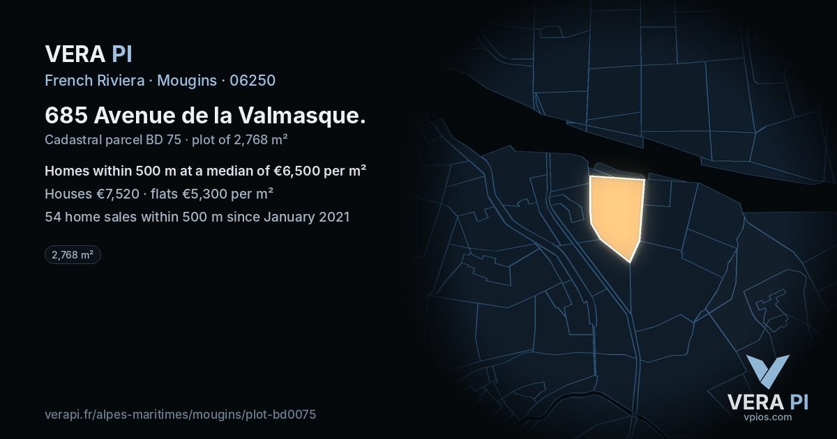 685 Avenue de la Valmasque, Mougins at night – the plot lit, the parcels around coloured by the prices near them