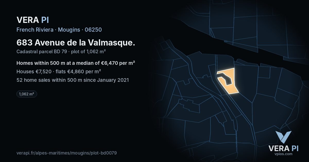 683 Avenue de la Valmasque, Mougins at night – the plot lit, the parcels around coloured by the prices near them