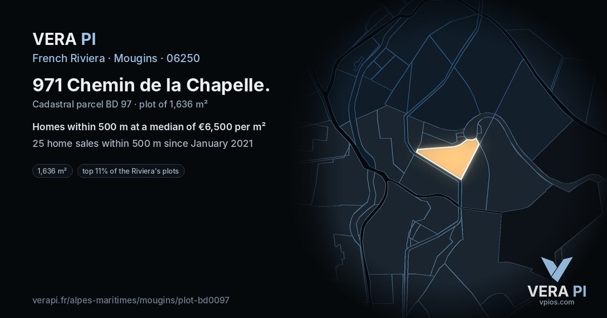 971 Chemin de la Chapelle, Mougins at night – the plot lit, the parcels around coloured by the prices near them