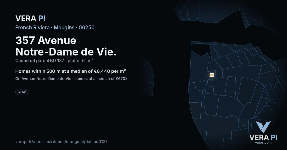 357 Avenue Notre-Dame de Vie, Mougins at night – the plot lit, the parcels around coloured by the prices near them