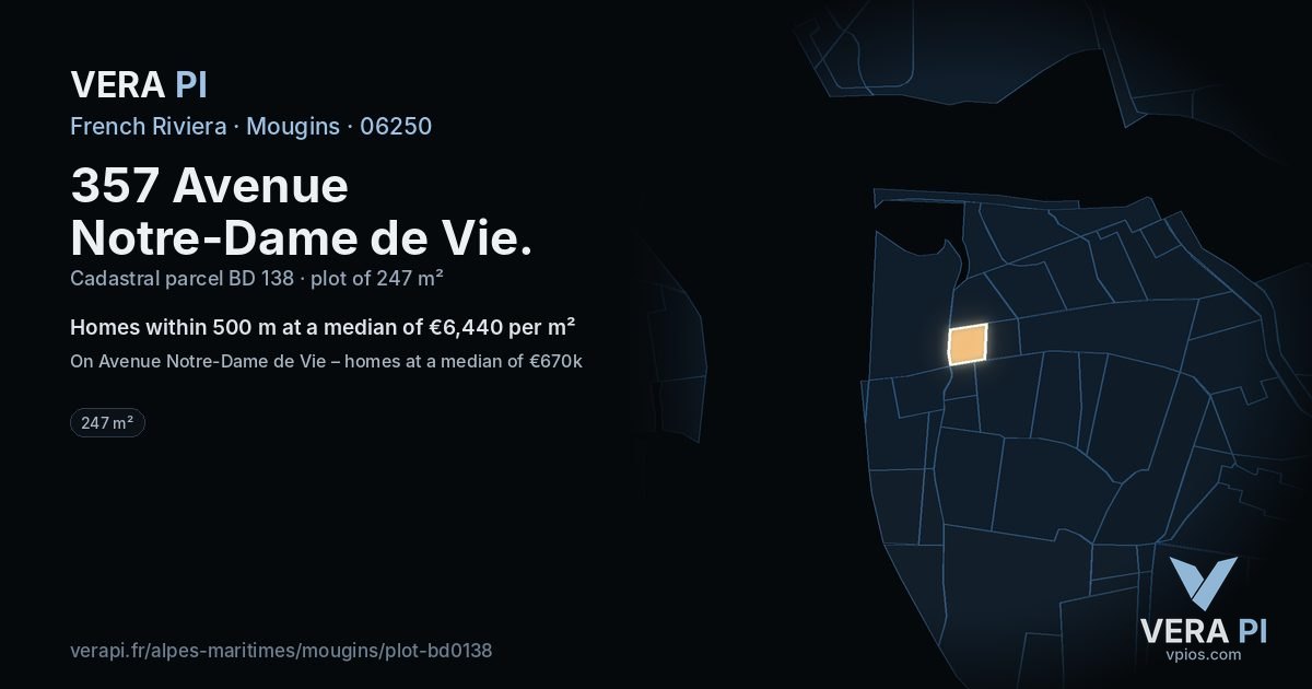 357 Avenue Notre-Dame de Vie, Mougins at night – the plot lit, the parcels around coloured by the prices near them