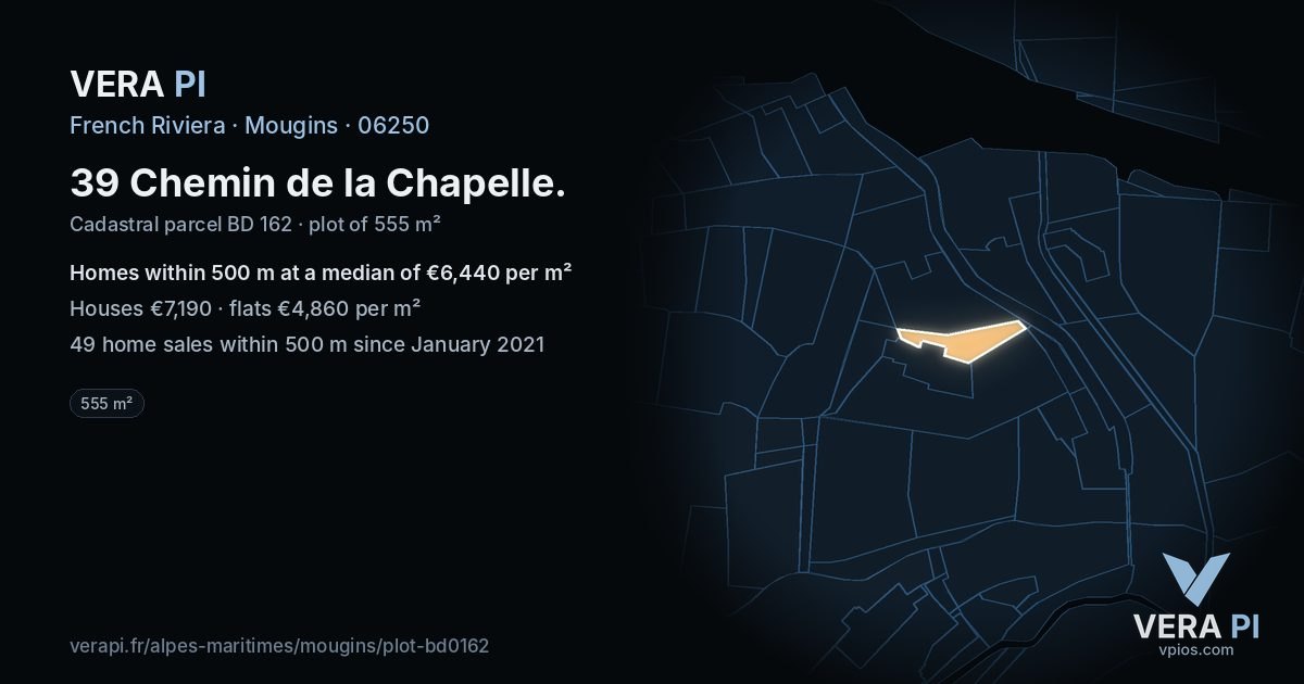 39 Chemin de la Chapelle, Mougins at night – the plot lit, the parcels around coloured by the prices near them