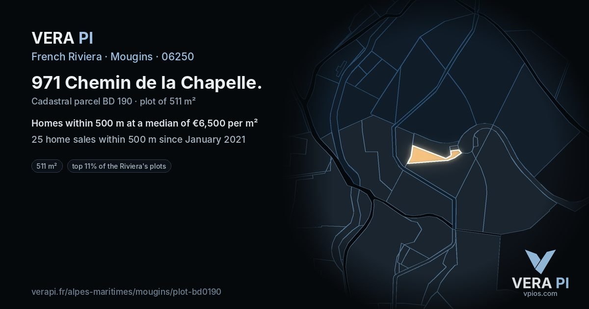 971 Chemin de la Chapelle, Mougins at night – the plot lit, the parcels around coloured by the prices near them
