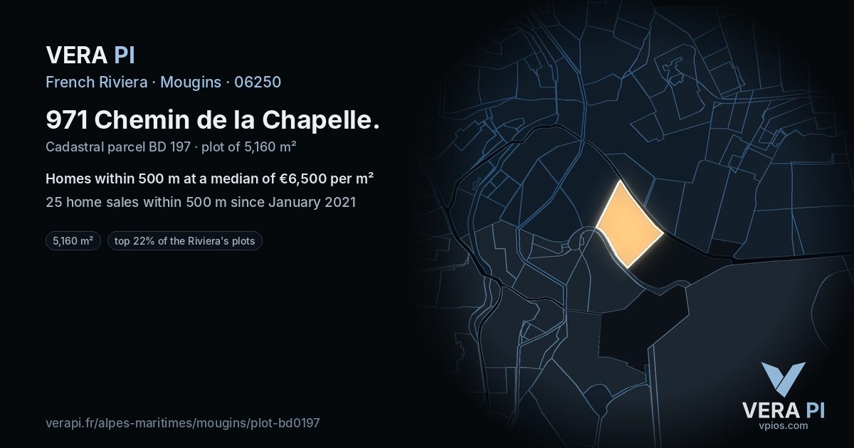971 Chemin de la Chapelle, Mougins at night – the plot lit, the parcels around coloured by the prices near them
