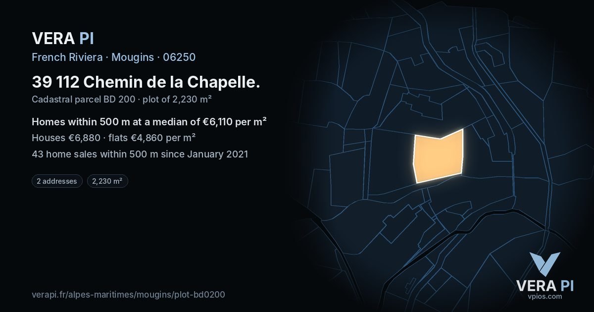 39 112 Chemin de la Chapelle, Mougins at night – the plot lit, the parcels around coloured by the prices near them