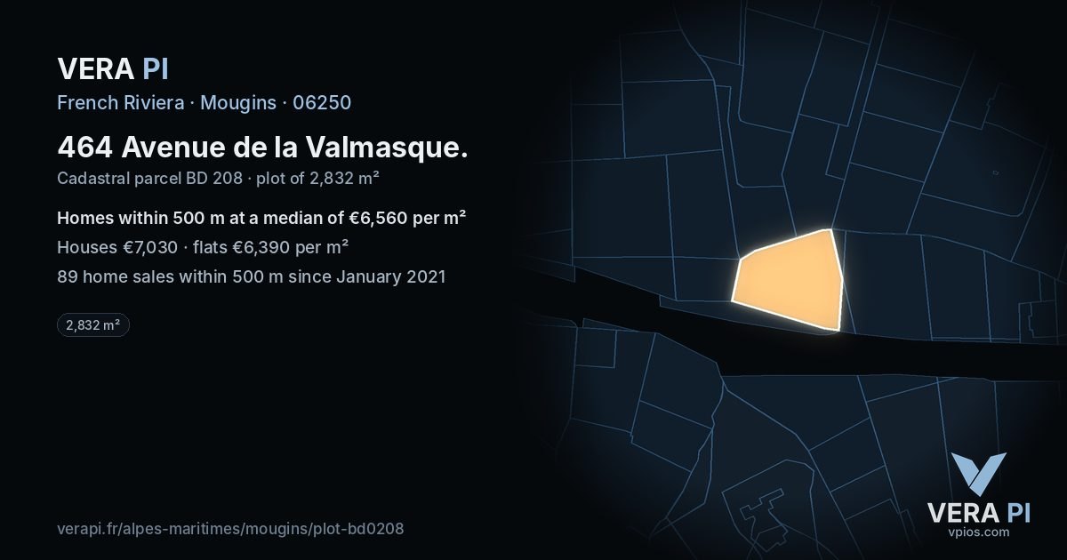464 Avenue de la Valmasque, Mougins at night – the plot lit, the parcels around coloured by the prices near them