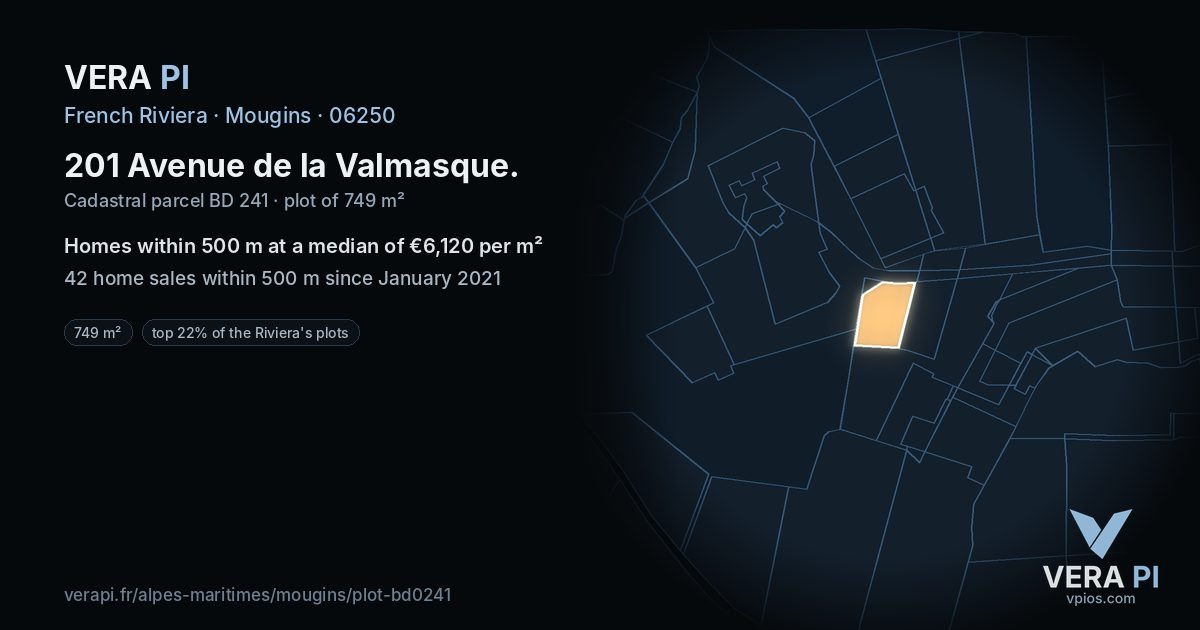 201 Avenue de la Valmasque, Mougins at night – the plot lit, the parcels around coloured by the prices near them