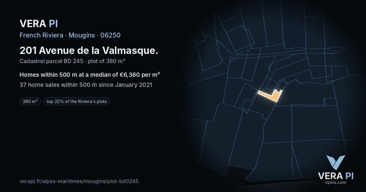 201 Avenue de la Valmasque, Mougins at night – the plot lit, the parcels around coloured by the prices near them