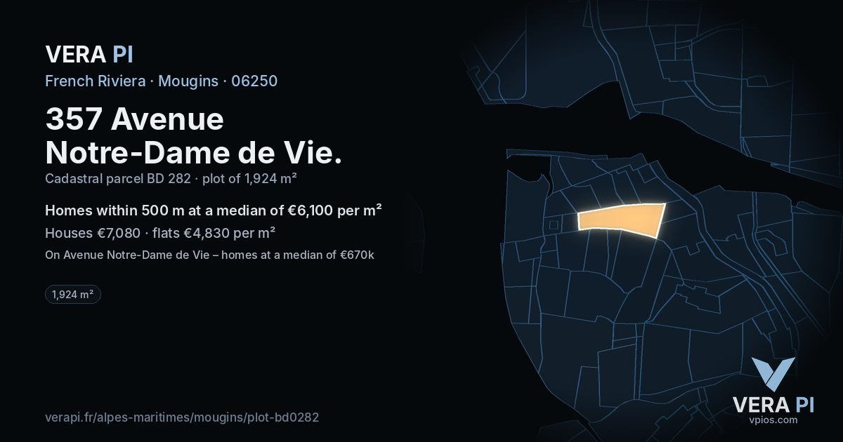 357 Avenue Notre-Dame de Vie, Mougins at night – the plot lit, the parcels around coloured by the prices near them