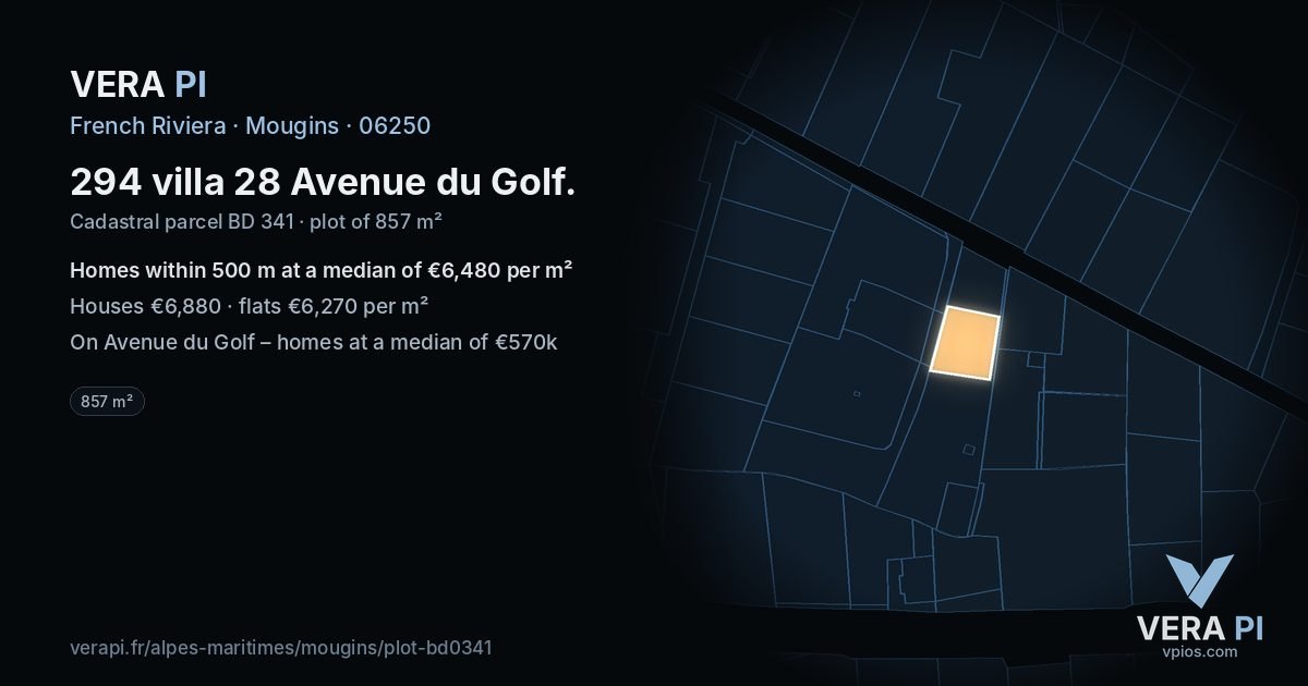 294 villa 28 Avenue du Golf, Mougins at night – the plot lit, the parcels around coloured by the prices near them