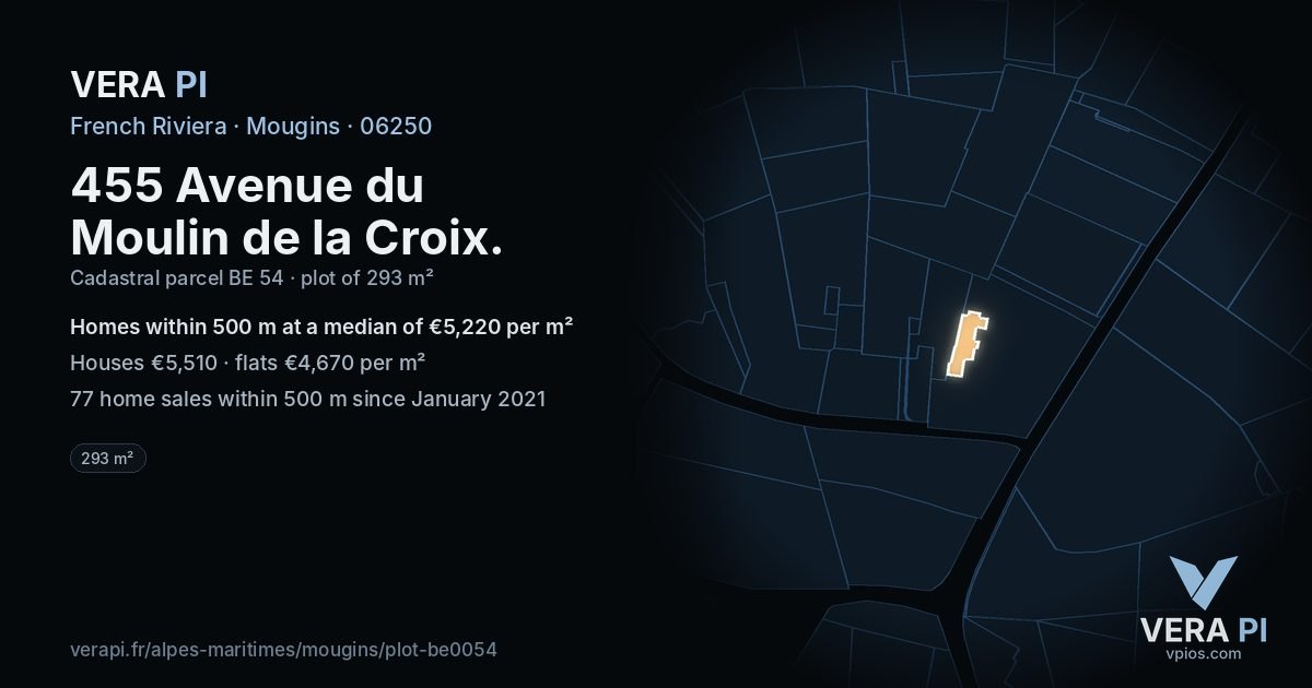 455 Avenue du Moulin de la Croix, Mougins at night – the plot lit, the parcels around coloured by the prices near them
