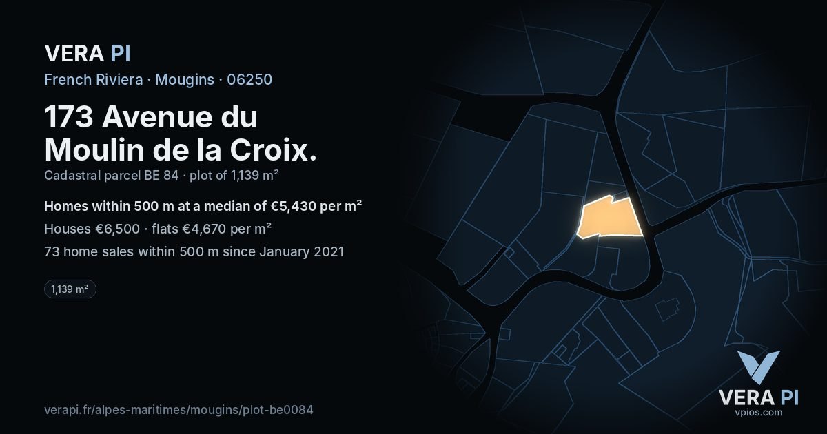 173 Avenue du Moulin de la Croix, Mougins at night – the plot lit, the parcels around coloured by the prices near them