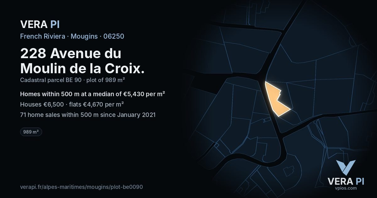 228 Avenue du Moulin de la Croix, Mougins at night – the plot lit, the parcels around coloured by the prices near them