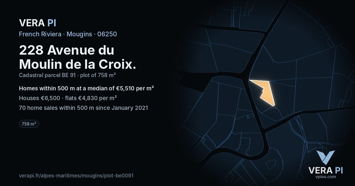 228 Avenue du Moulin de la Croix, Mougins at night – the plot lit, the parcels around coloured by the prices near them