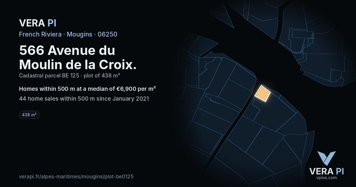 566 Avenue du Moulin de la Croix, Mougins at night – the plot lit, the parcels around coloured by the prices near them