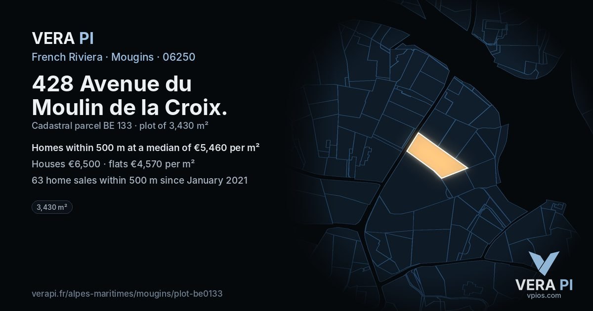 428 Avenue du Moulin de la Croix, Mougins at night – the plot lit, the parcels around coloured by the prices near them