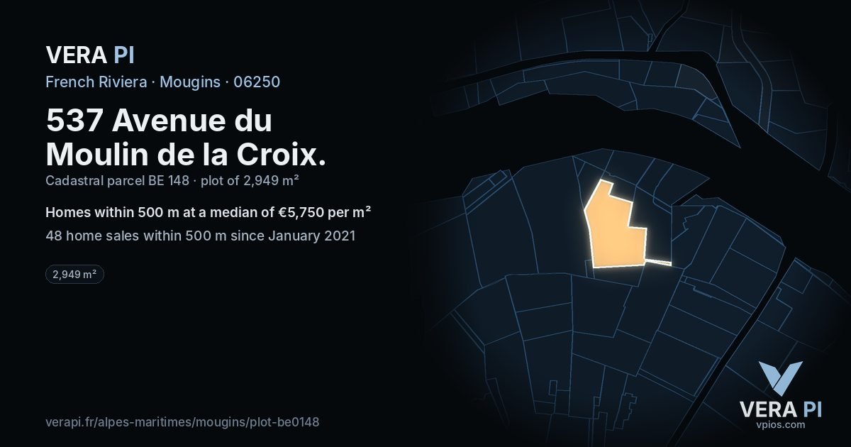 537 Avenue du Moulin de la Croix, Mougins at night – the plot lit, the parcels around coloured by the prices near them