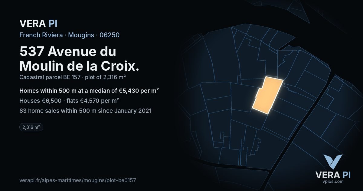 537 Avenue du Moulin de la Croix, Mougins at night – the plot lit, the parcels around coloured by the prices near them