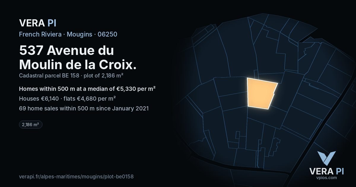 537 Avenue du Moulin de la Croix, Mougins at night – the plot lit, the parcels around coloured by the prices near them