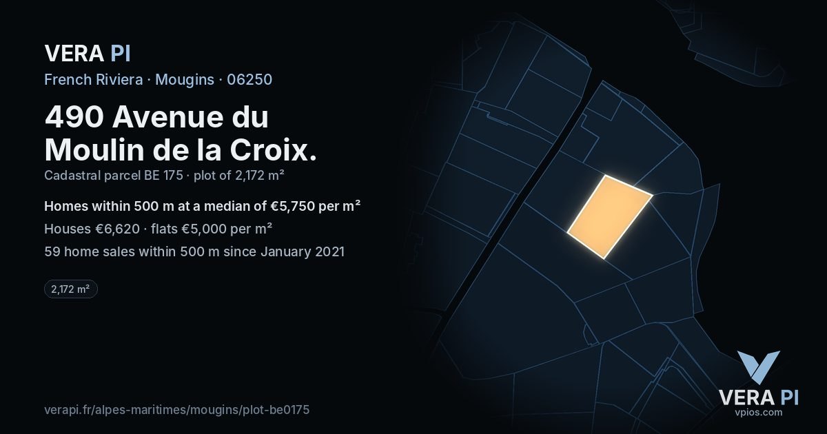 490 Avenue du Moulin de la Croix, Mougins at night – the plot lit, the parcels around coloured by the prices near them