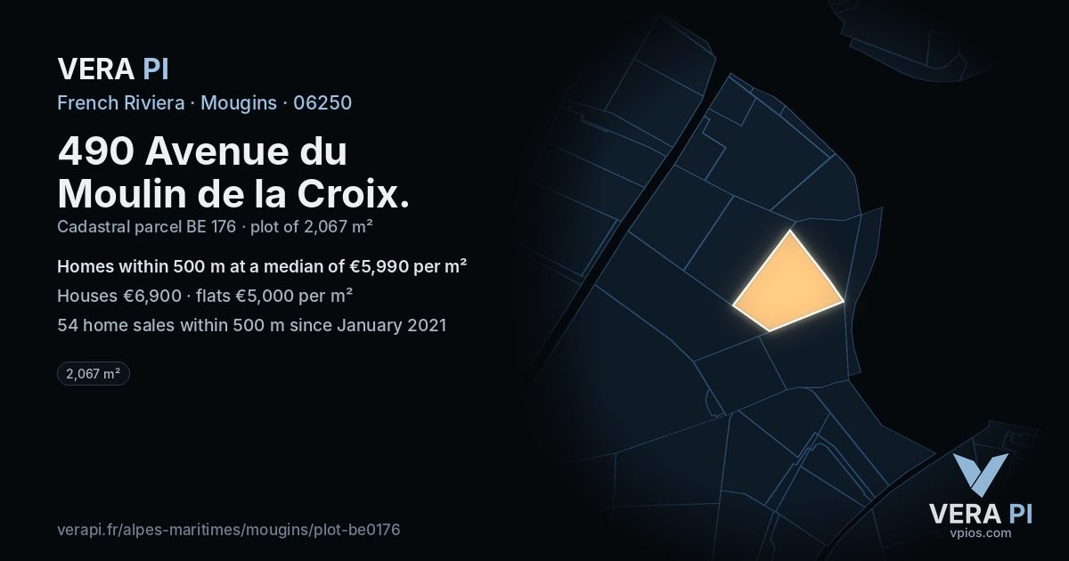 490 Avenue du Moulin de la Croix, Mougins at night – the plot lit, the parcels around coloured by the prices near them
