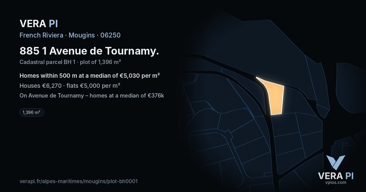 885 1 Avenue de Tournamy, Mougins at night – the plot lit, the parcels around coloured by the prices near them