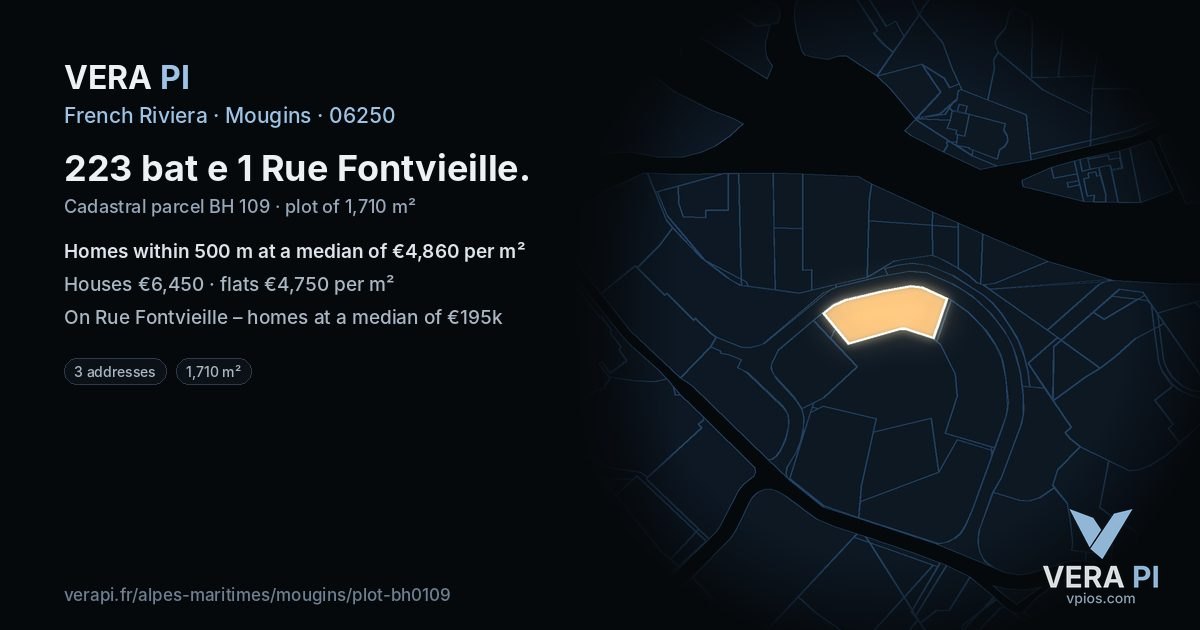 223 bat e 1 Rue Fontvieille, Mougins at night – the plot lit, the parcels around coloured by the prices near them