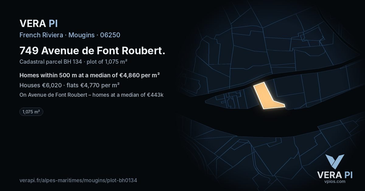 749 Avenue de Font Roubert, Mougins at night – the plot lit, the parcels around coloured by the prices near them