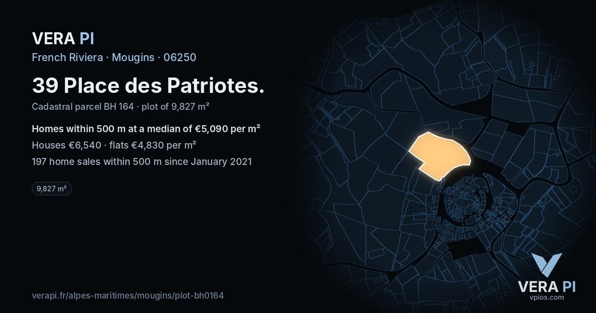 39 Place des Patriotes, Mougins at night – the plot lit, the parcels around coloured by the prices near them