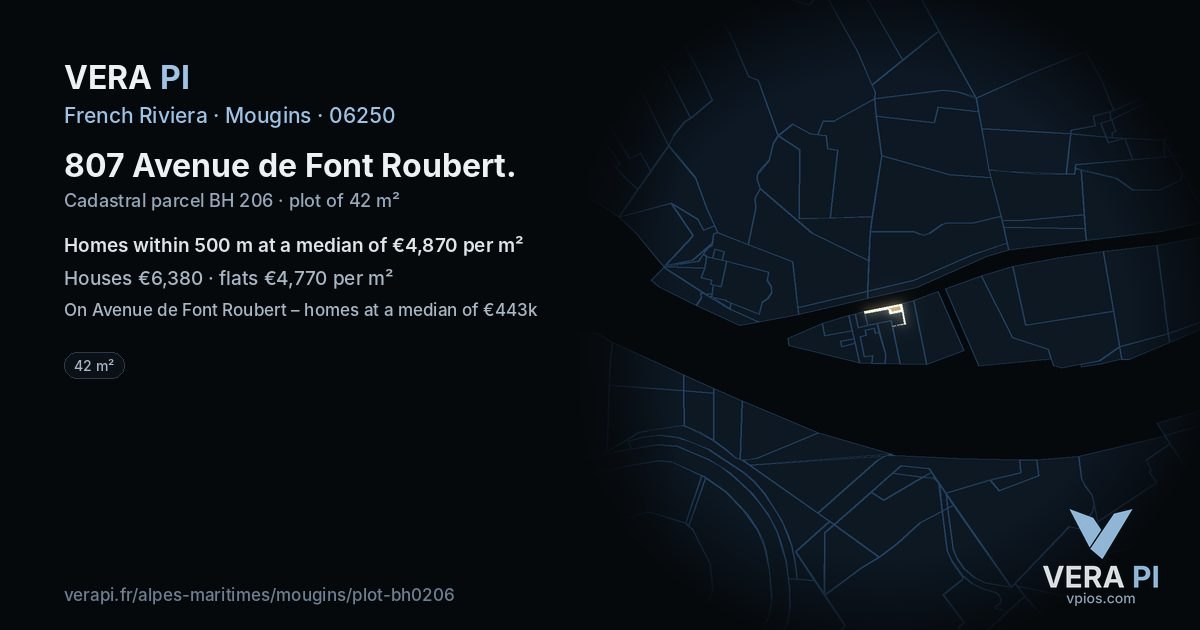807 Avenue de Font Roubert, Mougins at night – the plot lit, the parcels around coloured by the prices near them