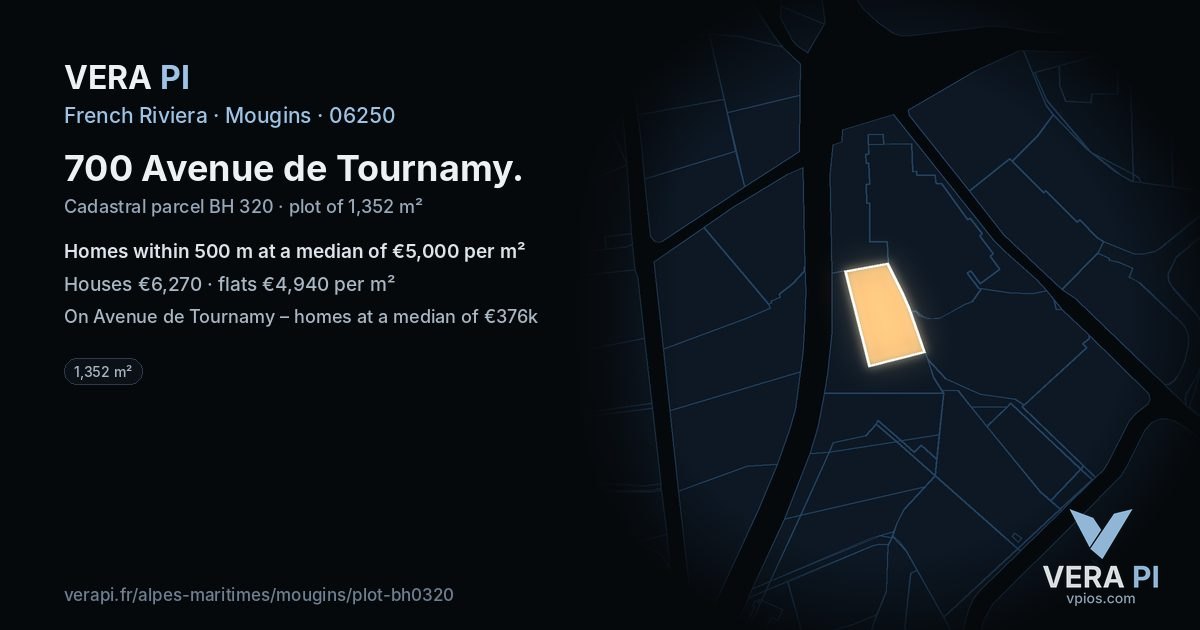 700 Avenue de Tournamy, Mougins at night – the plot lit, the parcels around coloured by the prices near them