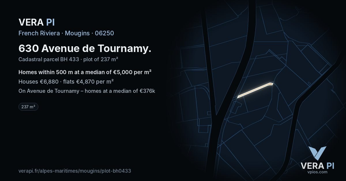 630 Avenue de Tournamy, Mougins at night – the plot lit, the parcels around coloured by the prices near them