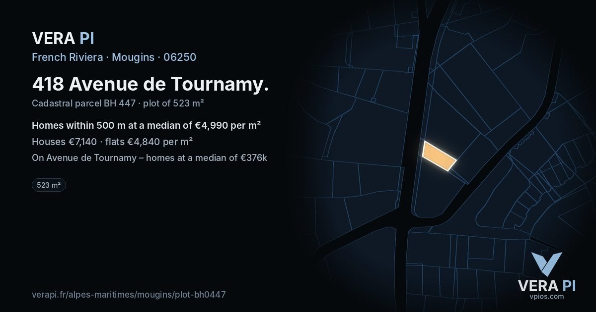 418 Avenue de Tournamy, Mougins at night – the plot lit, the parcels around coloured by the prices near them