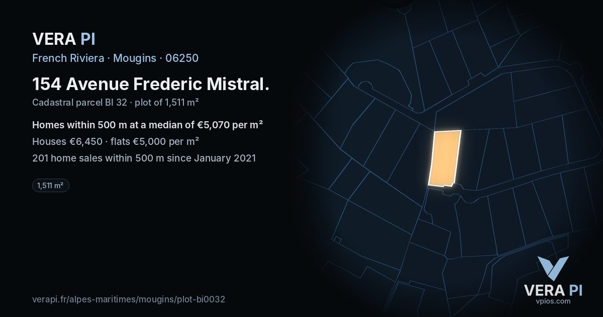 154 Avenue Frederic Mistral, Mougins at night – the plot lit, the parcels around coloured by the prices near them