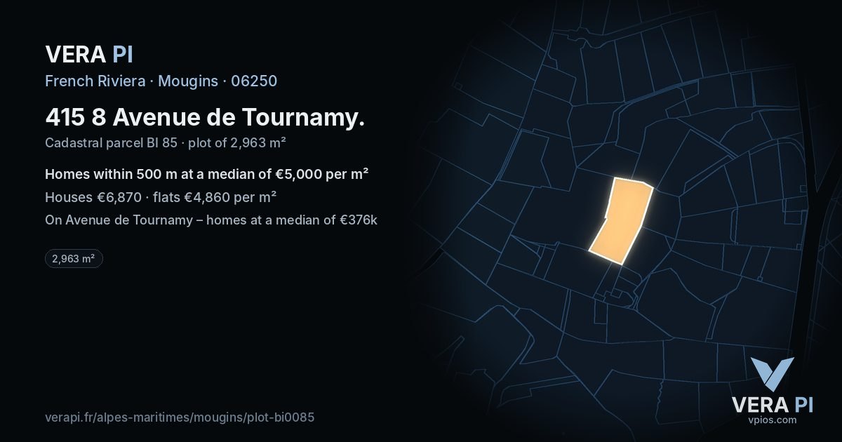 415 8 Avenue de Tournamy, Mougins at night – the plot lit, the parcels around coloured by the prices near them