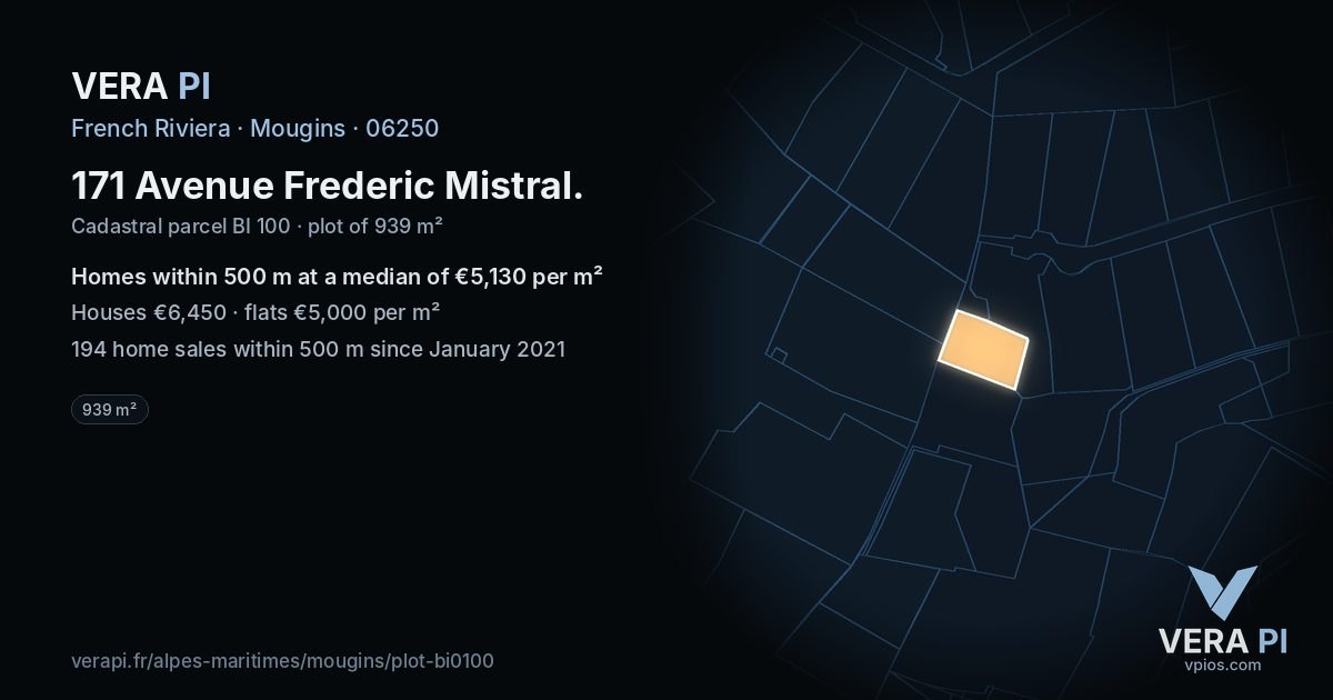 171 Avenue Frederic Mistral, Mougins at night – the plot lit, the parcels around coloured by the prices near them