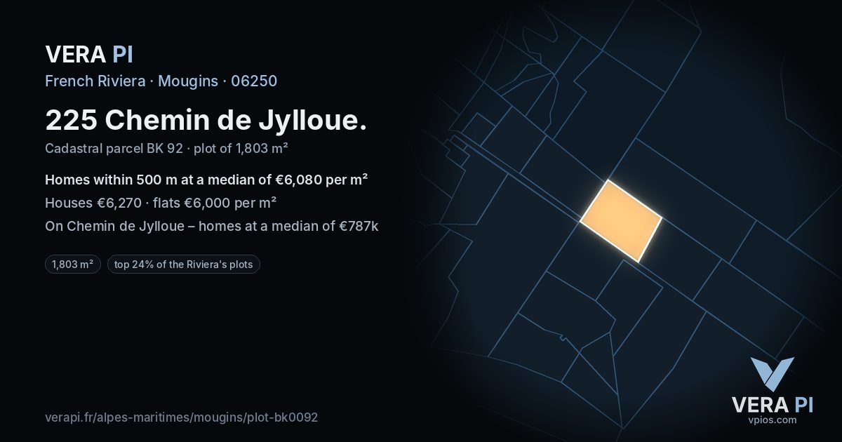 225 Chemin de Jylloue, Mougins at night – the plot lit, the parcels around coloured by the prices near them
