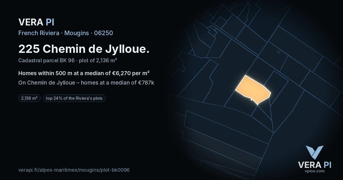 225 Chemin de Jylloue, Mougins at night – the plot lit, the parcels around coloured by the prices near them