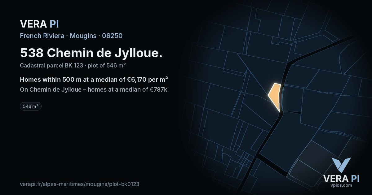 538 Chemin de Jylloue, Mougins at night – the plot lit, the parcels around coloured by the prices near them
