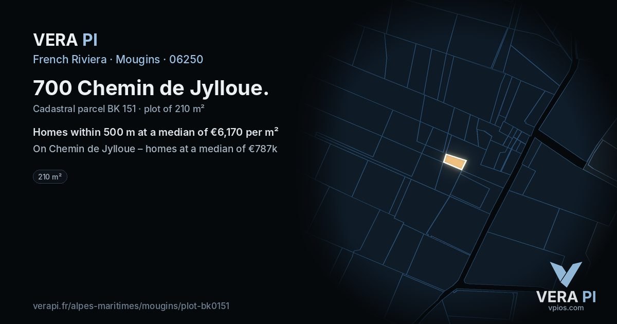 700 Chemin de Jylloue, Mougins at night – the plot lit, the parcels around coloured by the prices near them