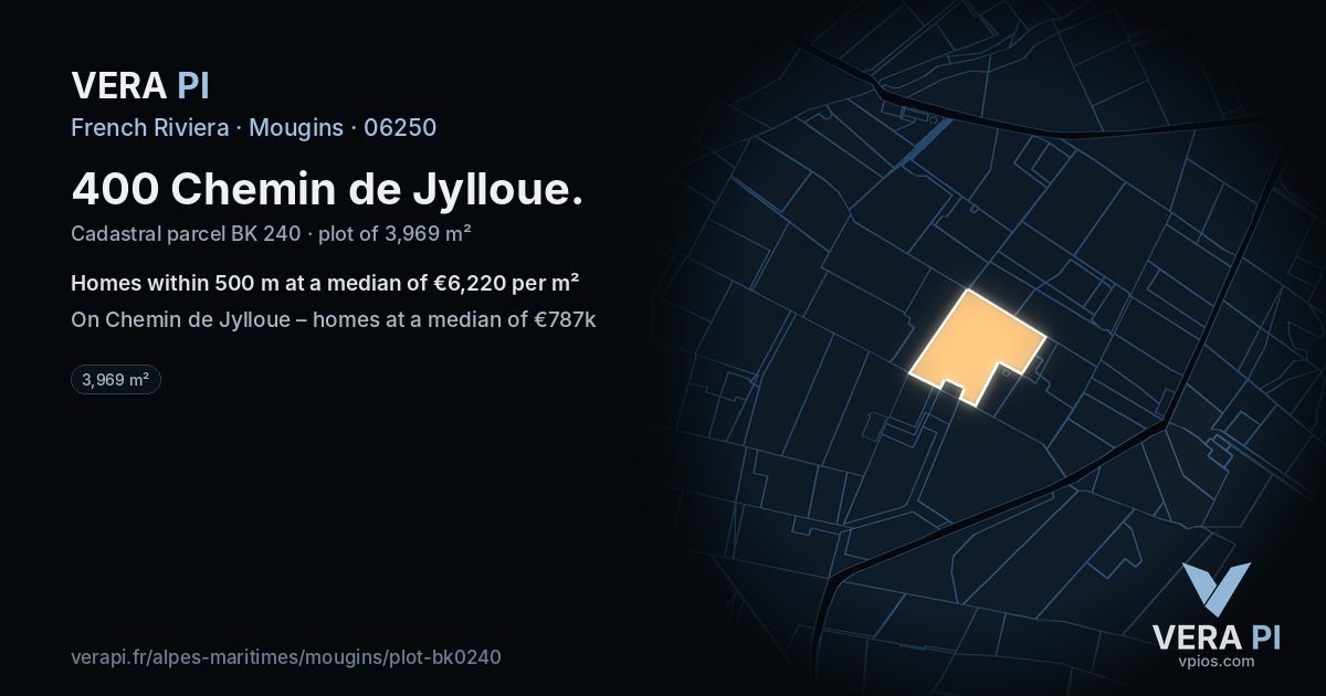 400 Chemin de Jylloue, Mougins at night – the plot lit, the parcels around coloured by the prices near them