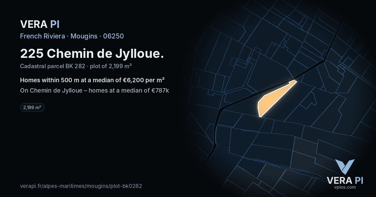 225 Chemin de Jylloue, Mougins at night – the plot lit, the parcels around coloured by the prices near them