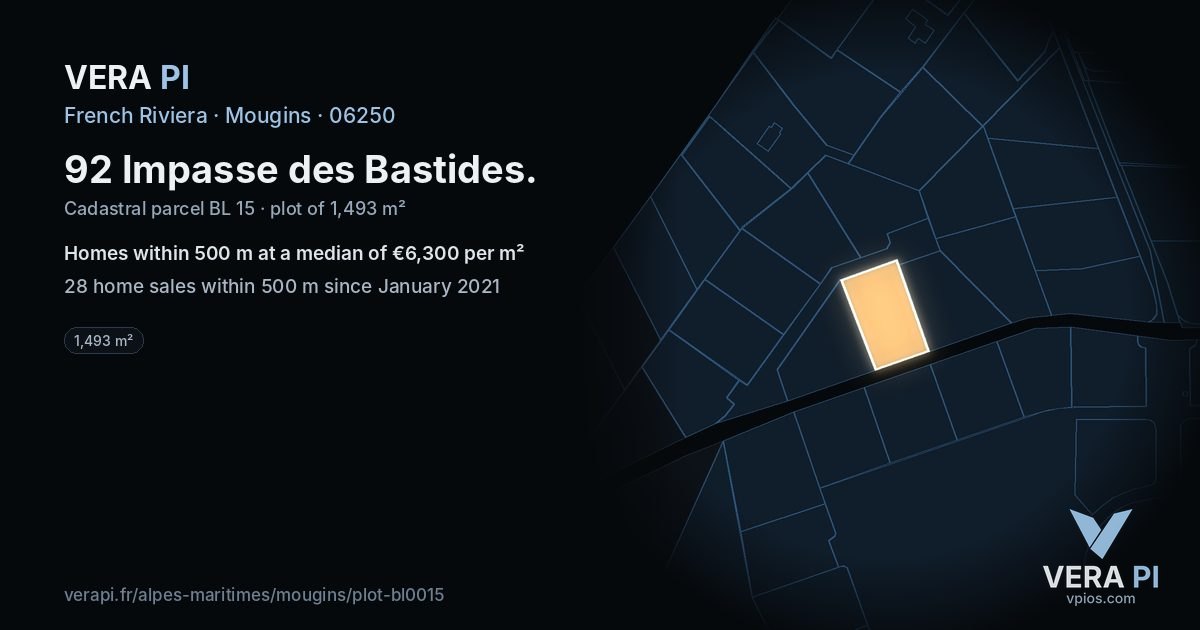 92 Impasse des Bastides, Mougins at night – the plot lit, the parcels around coloured by the prices near them