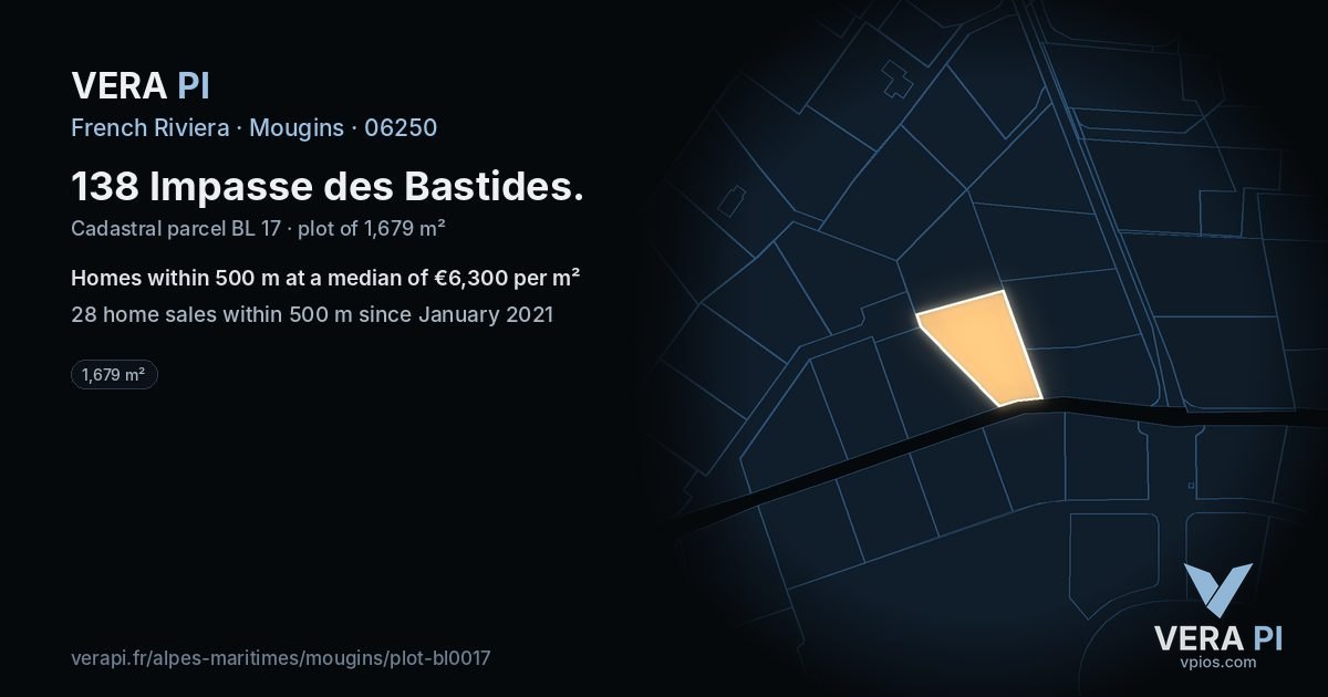 138 Impasse des Bastides, Mougins at night – the plot lit, the parcels around coloured by the prices near them