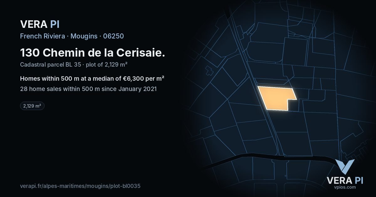 130 Chemin de la Cerisaie, Mougins at night – the plot lit, the parcels around coloured by the prices near them
